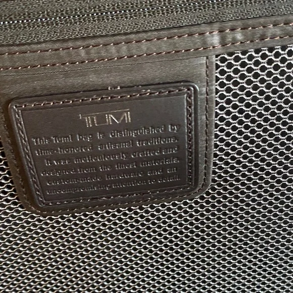 TUMI Carry On Navy Travel Luggage telescopic handle - Picture 15 of 16